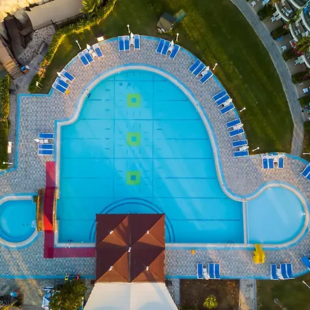 Armas Labada Resort 5*