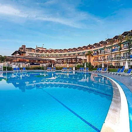 Armas Labada Resort 5*