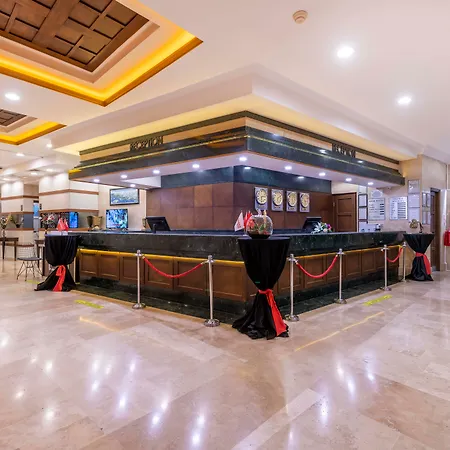 度假村 阿玛斯拉巴达酒店 5*